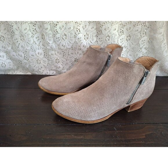 EUC Lucky Brand	Bayley 2 Perforated Beige Suede BootSz. 8.5M - Picture 3 of 12